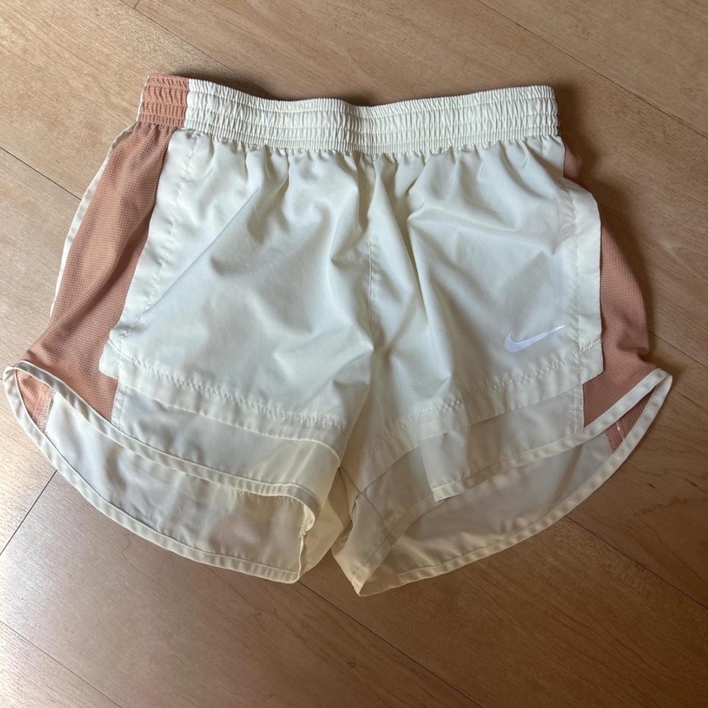 Nike Cream and Tan Athletic Shorts Lightweight Elastic Waistband